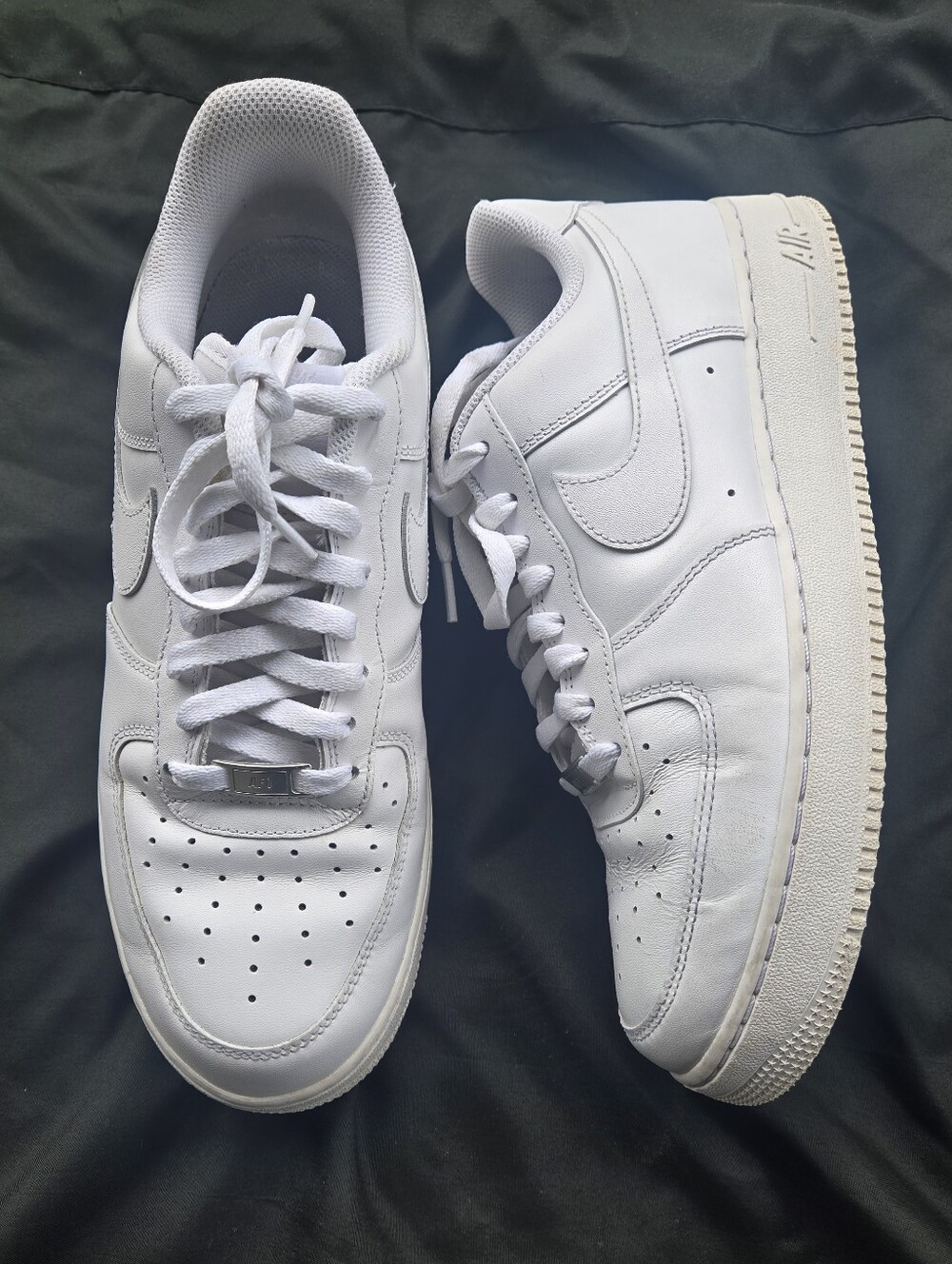Men’s White Leather Low-Top Sneakers